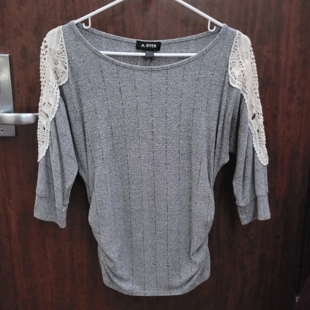 A Byer Sweater with Lace Shoulder Design